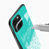Personalized turquoise phone case with white daisy patterns