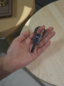 Mahindra Metal Car Keychain with Leather Strap – Premium & Stylish Key Holder